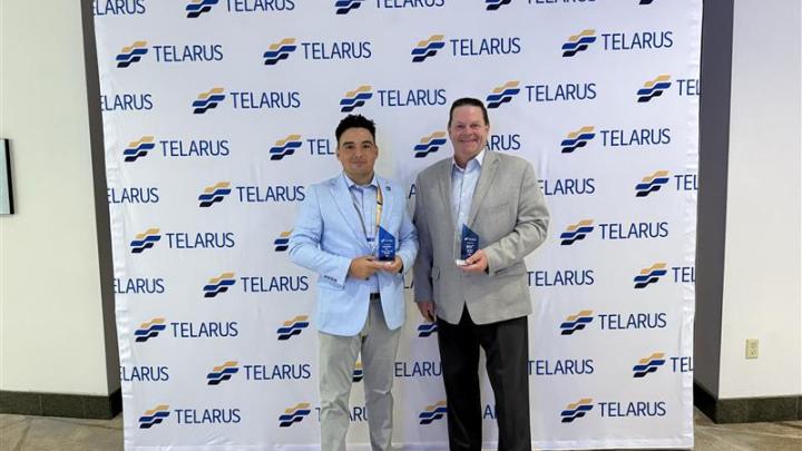 Justin Wiley & Pete Murray accept Channel Partners awards 2025